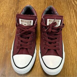Women’s maroon converse size 9
